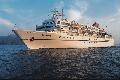 MS BREMEN in der Abendsonne