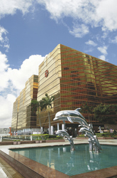 The Royal Pacific Hotel & Towers