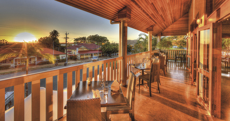 Sonnenuntergang vom Restaurant-Balkon