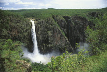 Wallaman Falls 