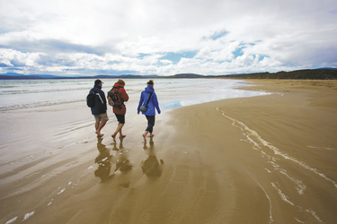 Strandwanderung, ©Tourism Tasmania/Graham Freeman