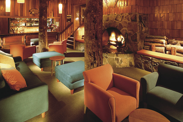 Lounge mit Bar