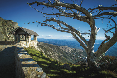 The Horn Lookout, Mt Buffalo NP, ©Visit Victoria