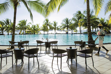 Terrasse am Pool, ©Beachcomber Hotels