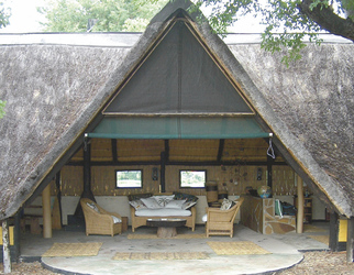 Ndhovu Safari Lodge 