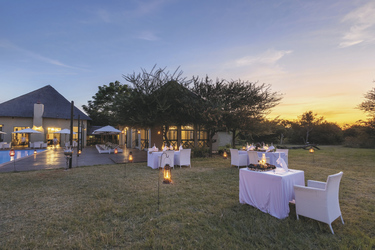 Abendessen Safari Plains, ©Andrew Howard