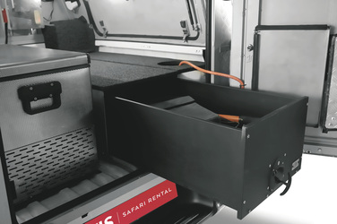 Ausziehbares Staufach