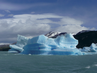 treibende Eisberge im Lago Argentino