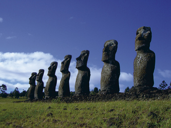 Moai auf der Osterinsel - Ahu Akivi