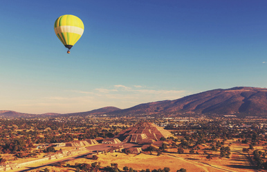 Per Heißluftballon die Pyramiden von Teotihuacan erkunden