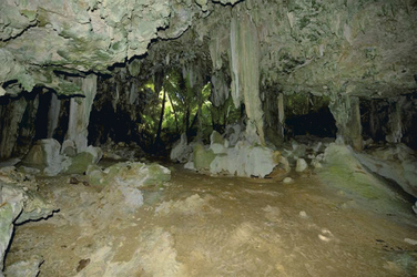 Höhle auf Atiu
