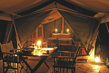 Privates Dinner im Lake Manze Camp