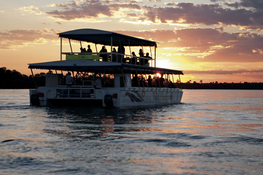 Bootsfahrt auf dem Zambezi , © Victoria Falls Productions