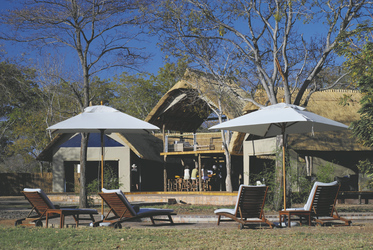 Hauptgebäude der Lodge, ©Elephant´s Eye Safari Lodge